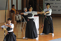 22．弓道　少年女子　遠的 2位